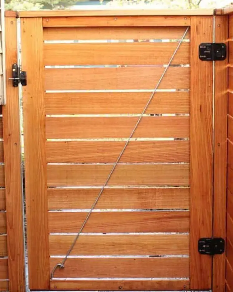 fence05.jpg